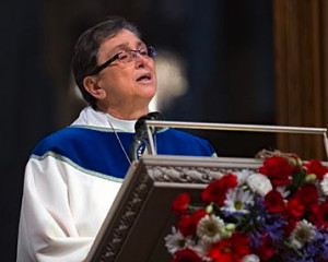 nancy_wilson_gay_lesbian_first_mcc_inaugural_prayer_service-nationalcathedral