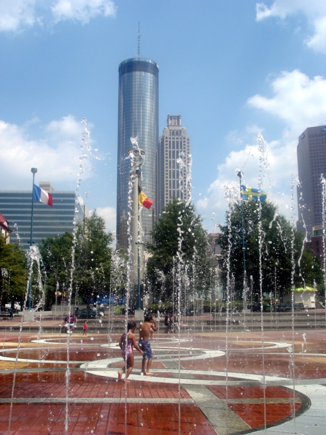 http://upload.wikimedia.org/wikipedia/commons/d/d4/atlanta_westin_from_centennial_park.jpg