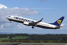 https://upload.wikimedia.org/wikipedia/commons/thumb/f/fd/ryanair_boeing_737_%28ei-eni%29_departs_bristol_airport_23september2014_arp.jpg/220px-ryanair_boeing_737_%28ei-eni%29_departs_bristol_airport_23september2014_arp.jpg