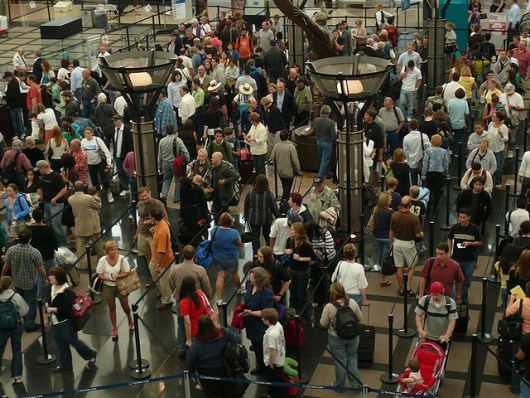 http://terrortrendsbulletin.files.wordpress.com/2012/11/airport-security-lines1.jpg?w=530&h=397