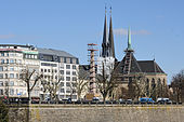 http://upload.wikimedia.org/wikipedia/commons/thumb/b/ba/luxembourg_city_from_adolphe_bridge_01.jpg/170px-luxembourg_city_from_adolphe_bridge_01.jpg
