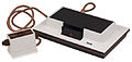 http://upload.wikimedia.org/wikipedia/commons/thumb/9/99/magnavox-odyssey-console-set.jpg/120px-magnavox-odyssey-console-set.jpg