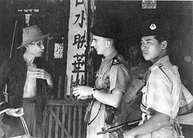 http://upload.wikimedia.org/wikipedia/commons/thumb/3/34/police_in_malayan_emergency.jpg/275px-police_in_malayan_emergency.jpg