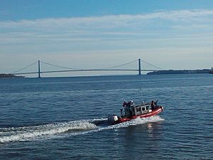 http://upload.wikimedia.org/wikipedia/commons/thumb/3/37/verrazano-narrows_bridge-nyc.jpg/300px-verrazano-narrows_bridge-nyc.jpg