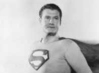 http://www.commonsensejunction.com/xtras/wwii-movie-stars/george-reeves.jpg
