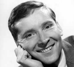 http://www.commonsensejunction.com/xtras/wwii-movie-stars/kenneth-williams.jpg