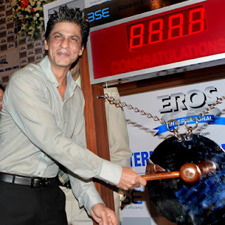 http://4.bp.blogspot.com/-chceah9pr5u/tbazjyfzawi/aaaaaaaaang/b1yarwgfs1g/s320/shahrukh+khan+turned+producer.jpg