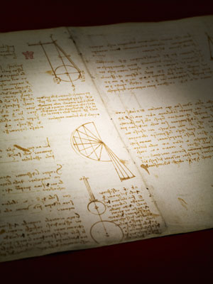 leonardo da vinci notebook (\'the codex arundel\') showing mirror writing and technical drawings, 1478-1518, in italian