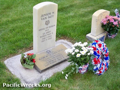 grave of private junior van noy (medal of honor) at grace cemetery in ...