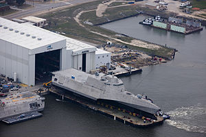 launch of uss gabrielle giffords (lcs-10) in february 2015.jpg