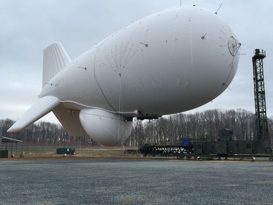 635816378314794441-blimp