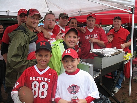 http://blog.nj.com/rutgers_football/2009/09/large_rutgers_tailgating.jpg