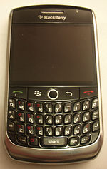 http://upload.wikimedia.org/wikipedia/commons/thumb/f/f5/blackberry_8900_colorisoff.jpg/150px-blackberry_8900_colorisoff.jpg