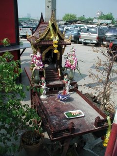 thai+shrine