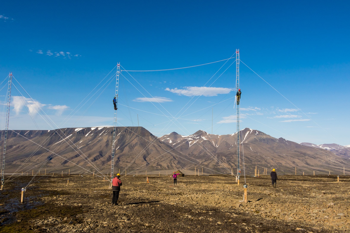 z:\misc\photos\2015-07-28 superdarn-construction\selected-142.jpg