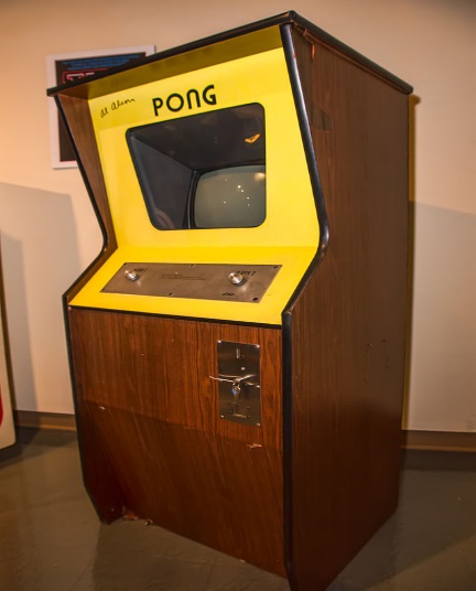 http://upload.wikimedia.org/wikipedia/commons/thumb/3/32/signed_pong_cabinet.jpg/640px-signed_pong_cabinet.jpg